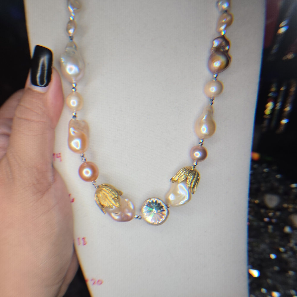 Elegant ARTISAN GENUINE FRESHWATER & SWAVORSKI RAVOLI NECKLACE - Picture 10 of 16